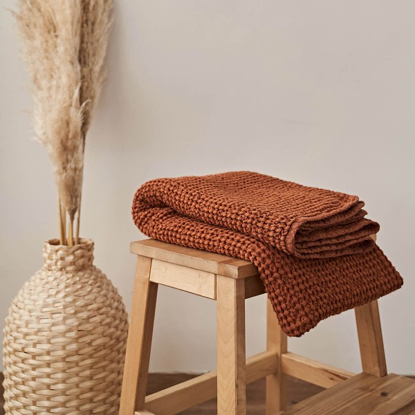 Tobacco linen waffle towel 1