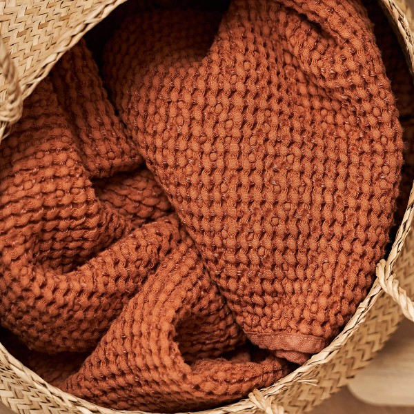 Tobacco linen waffle towel 2