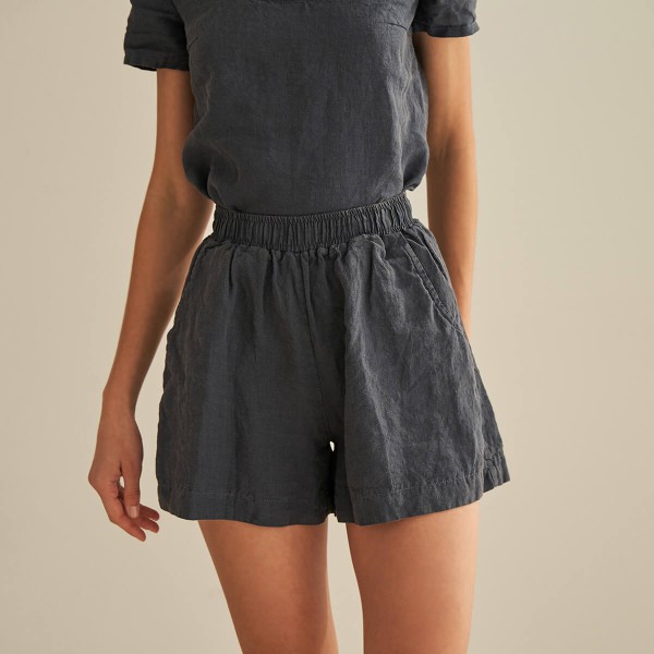 Linen shorts with elastic waist in charcoal NEBRASKA 7