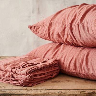 Linen flat sheets and pillow covers set