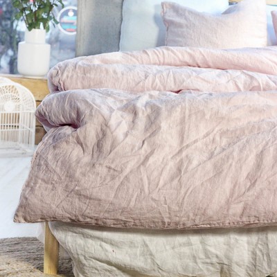 Linen duvet cover in blush