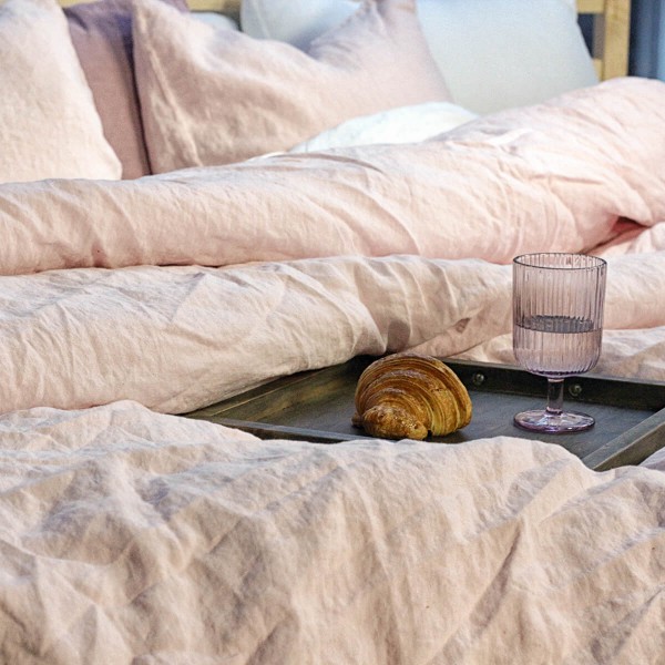 Linen duvet cover in blush 4