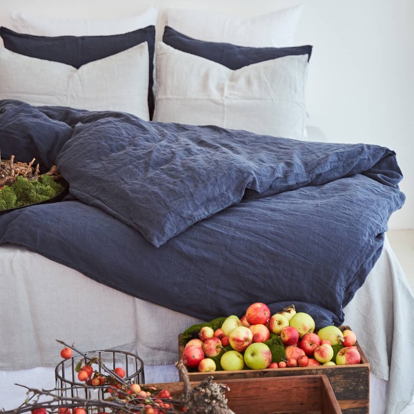 Linen duvet cover in charcoal 1