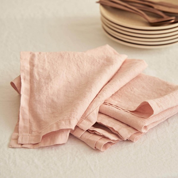 Linen napkins in blush 1