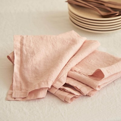 Linen napkins in blush