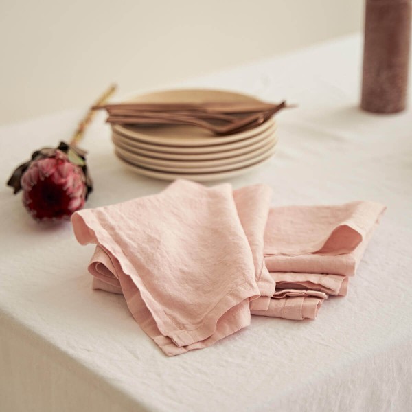 Linen napkins in blush 2