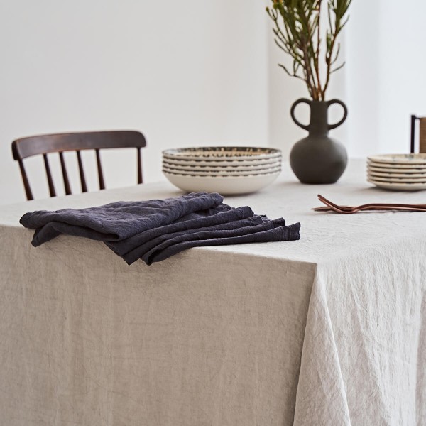 Linen tablecloth in light gray 3