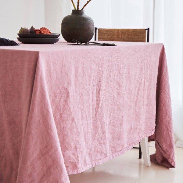 Linen tablecloth in mauve 3