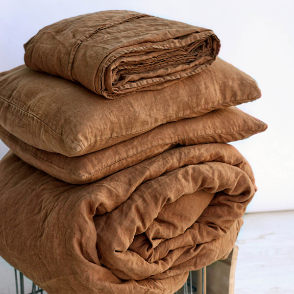 4 piece linen duvet set in tobacco 1