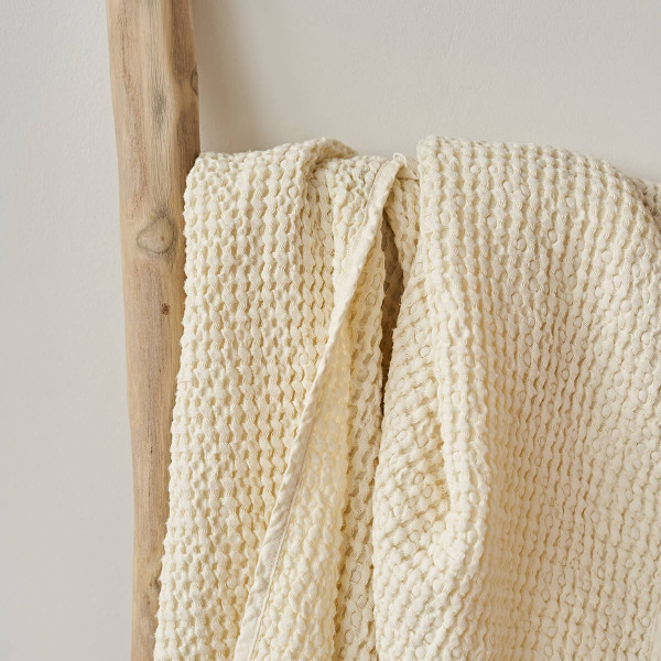 Cream linen bath towel 2