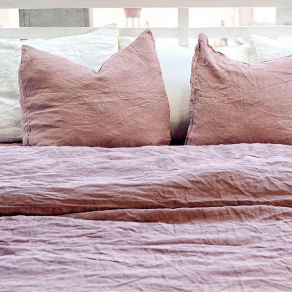 5 piece linen bedding set in mauve 5