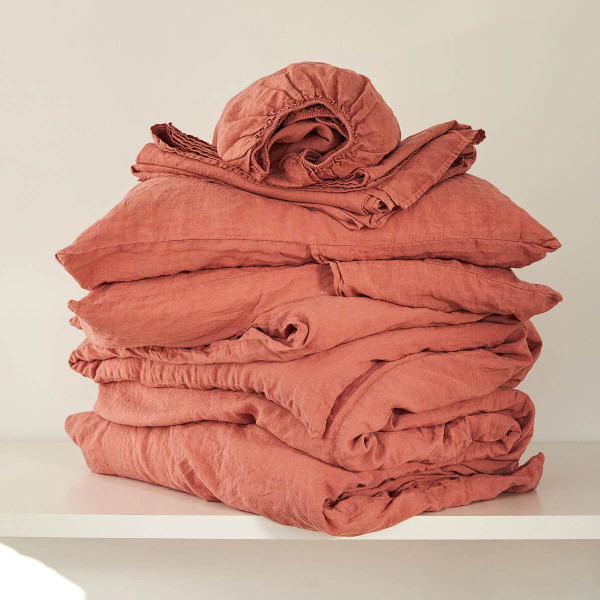 5 piece linen bedding set in mauve 8